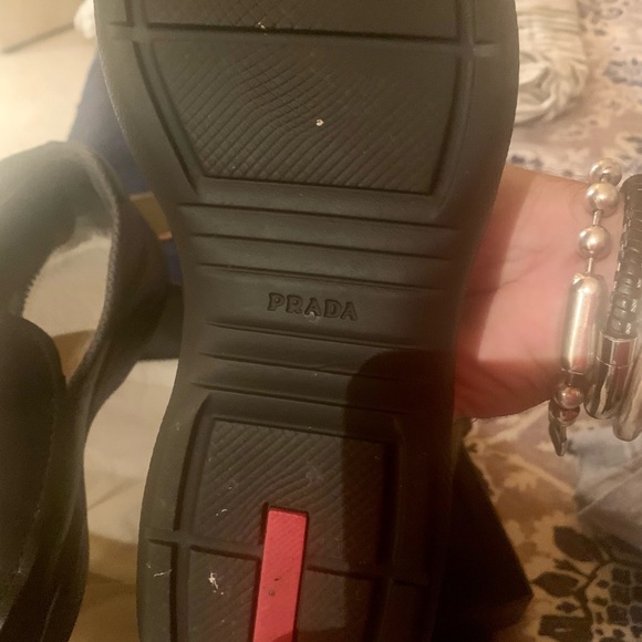 Prada loafers size 7 Blk size 8 USA 🇮🇹 very clean & very comfortable. 🇮🇹 - Picture 3 of 8